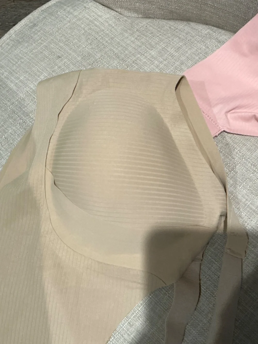 Set of 2 Seamless Bras Size XL Nude and Pink